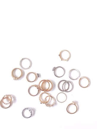 Expert's Guide to Mixing and Matching Jewelry