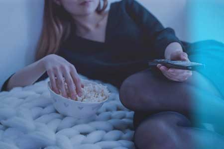 Tips For Organizing A Fun Movie Night With Friends