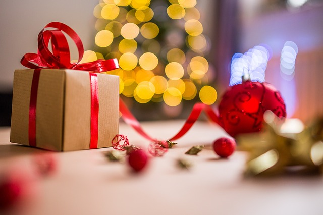 places to buy christmas gifts for your lover